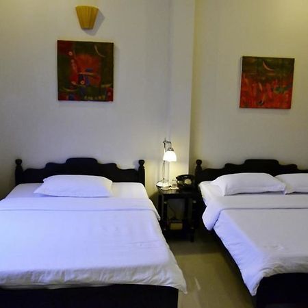 Hue Nino Hotel Exterior foto